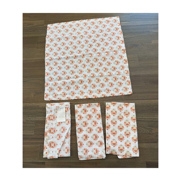 Williams Sonoma 100% Cotton Orange Print Napkin Set of 4 - Picture 1 of 2